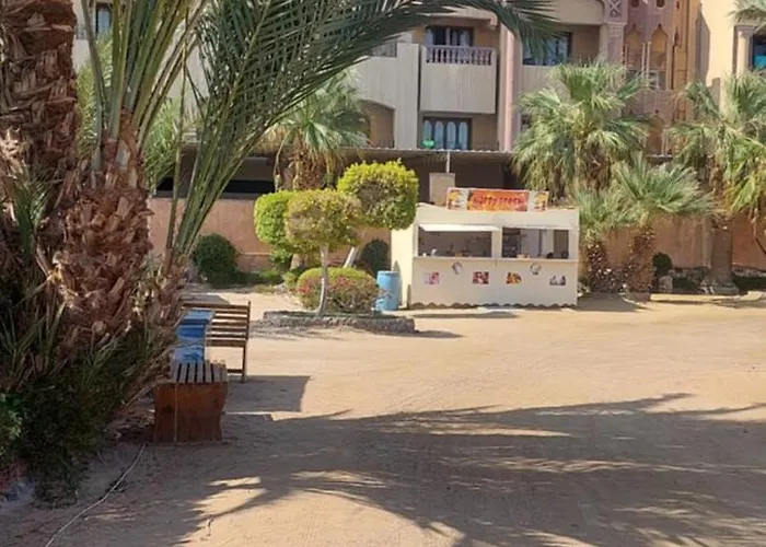 Tiba Golden , Zahabia Down Town Hurgada